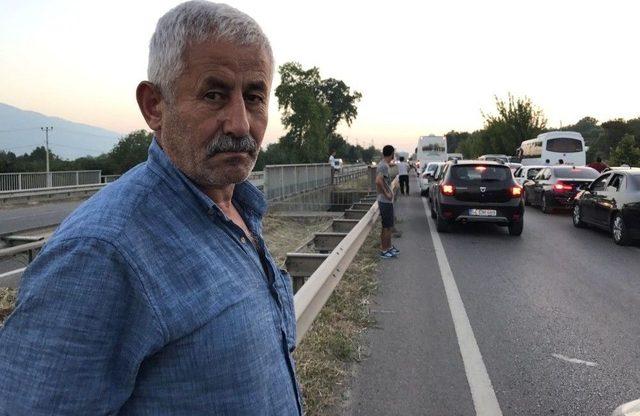 Adalet Yürüyüşü’nde Araç Trafiği Kocaeli’nden Sakarya’ya Kadar Uzadı