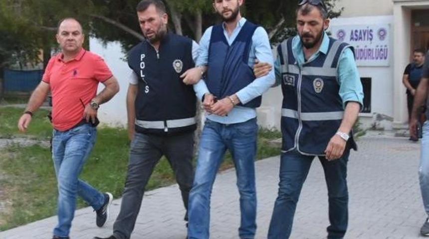 Simav'da Işadamını &Ouml;ld&uuml;ren Ş&uuml;pheli Adliyeye Sevk Edildi