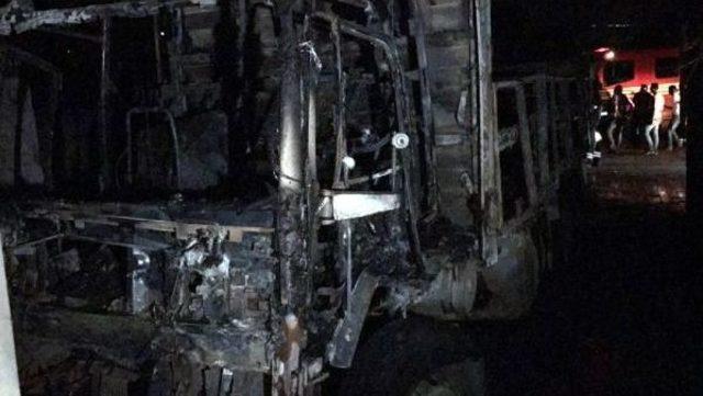 Diyarbakır da Iki Kamyondan Yakıt Aktarımı Yapılırken Yangın &Ccedil;ıktı: 2 Yaralı&nbsp; 2