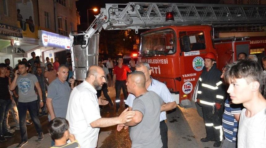&Ccedil;atıya &Ccedil;ıkan Vatandaş Polise Zor Anlar Yaşattı