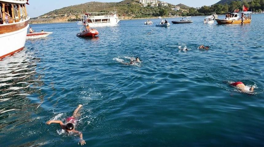 Gen&ccedil; Y&uuml;z&uuml;c&uuml; Kabotaj Kutlamalarında Boğulma Tehlikesi Atlattı