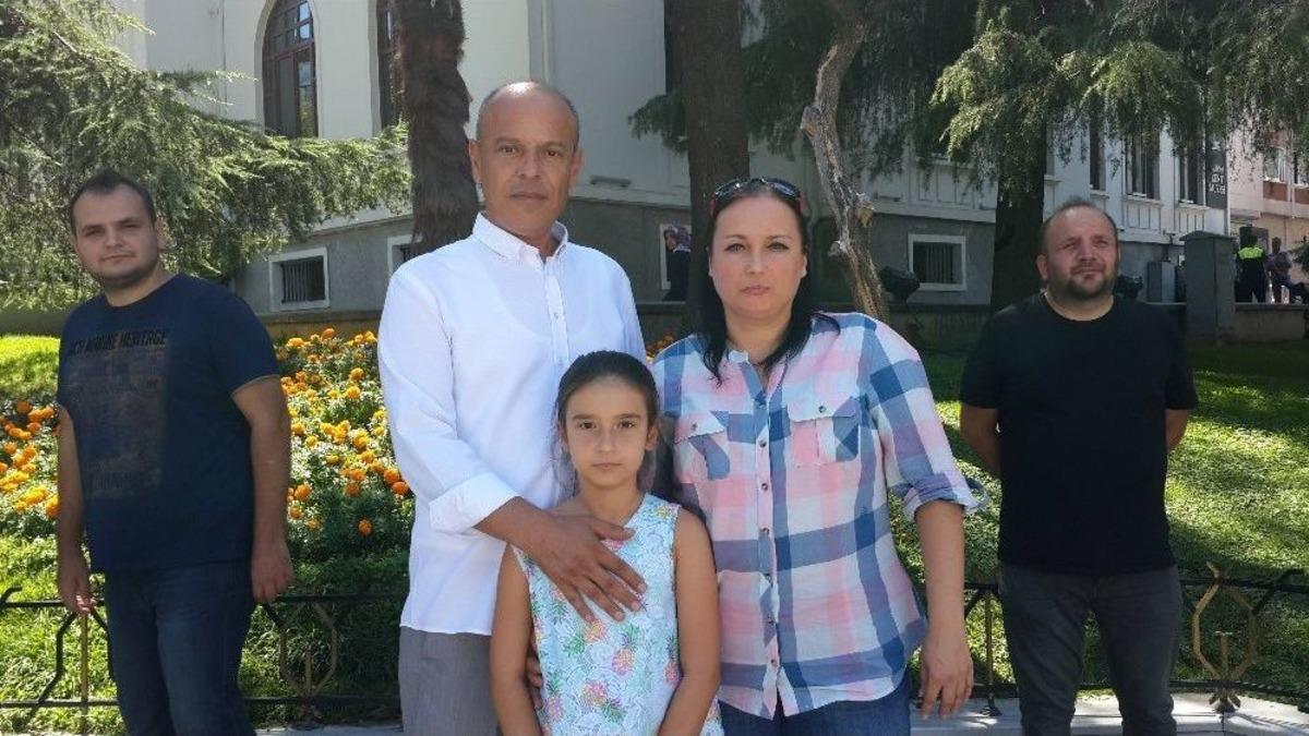 &Ccedil;ocuğunun G&ouml;z&uuml; &Ouml;n&uuml;nde Darp Edilen Baba Adalet Bekliyor