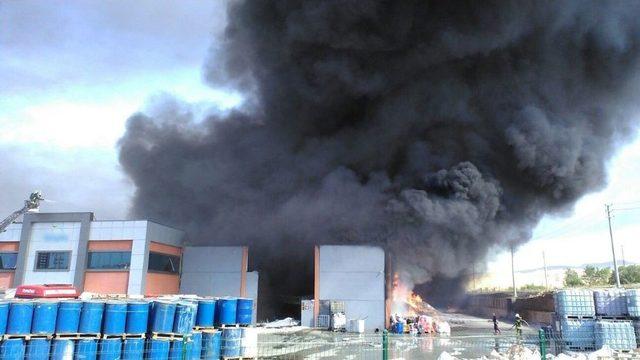 Denizli’de Kimyasal Atık Fabrikasında Yangın 1