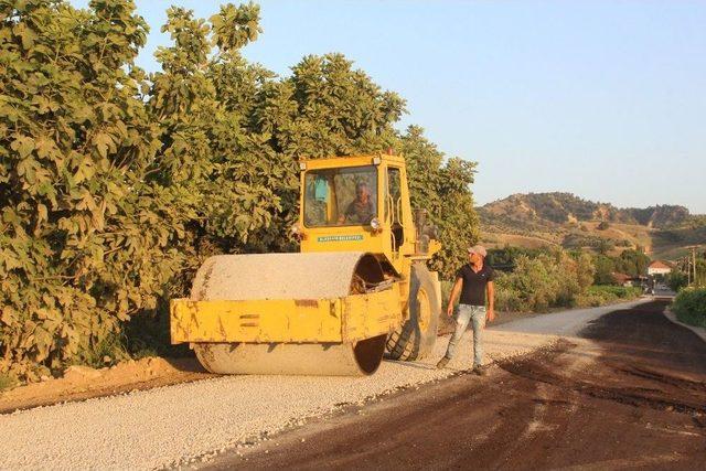 Başkan Kara&ccedil;oban Asfalt &Ccedil;alışmalarını İnceledi 1