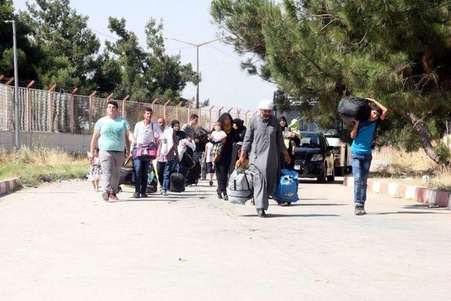 Bayram İçin Ülkelerine Giden 16 Bin Suriyeli Türkiye’ye Döndü