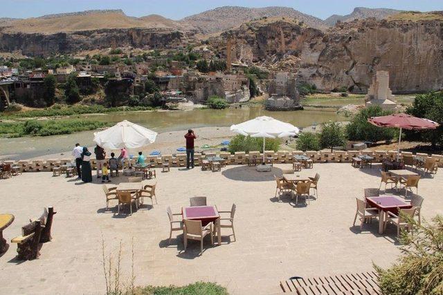 Kavurucu Sıcaklar Turizmi De Etkiledi 1