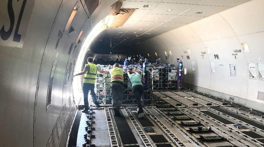 1 Milyon 200 Bin Canlı Balık T&uuml;rkiye&rsquo;den Umman&rsquo;a U&ccedil;akla G&ouml;t&uuml;r&uuml;ld&uuml;