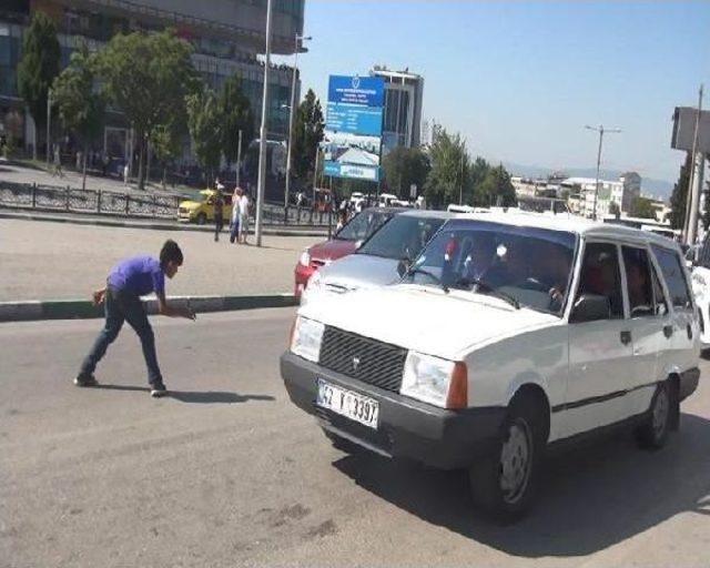 Bahşiş Almak Için Canlarını Hiçe Sayıyorlar