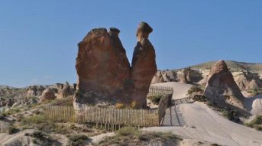 Deve Sil&uuml;etli Peri Bacasına &Ccedil;itli Koruma Ilgi &Ccedil;ekiyor