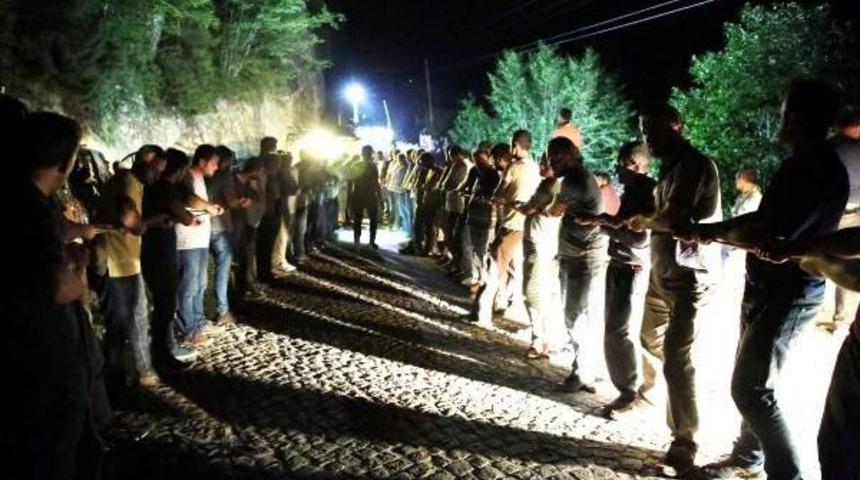 &Ccedil;amlıhemşin'de Dereye D&uuml;şen Işadamı Boğuldu, Arkadaşı Kurtuldu