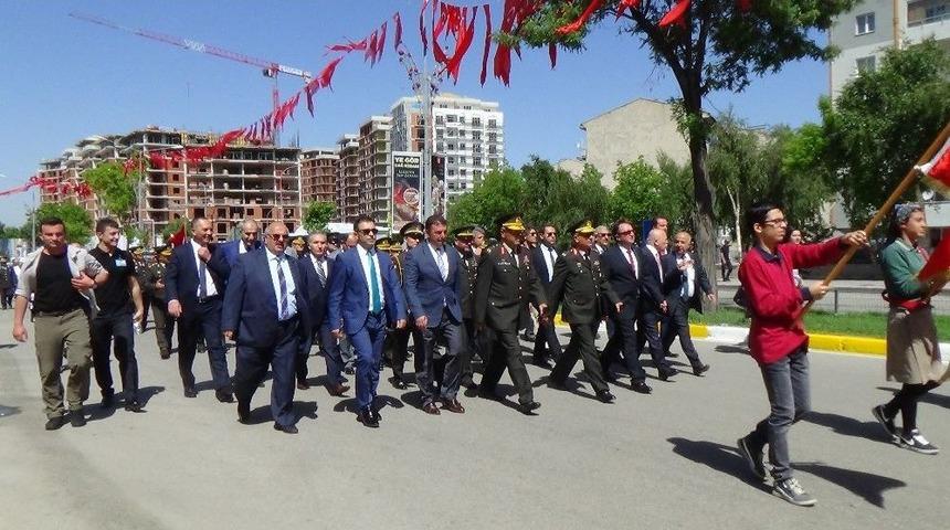 Atat&uuml;rk&rsquo;&uuml;n Erzurum&rsquo;a Gelişinin 98. Yıl D&ouml;n&uuml;m&uuml; Nedeniyle T&ouml;ren D&uuml;zenlendi