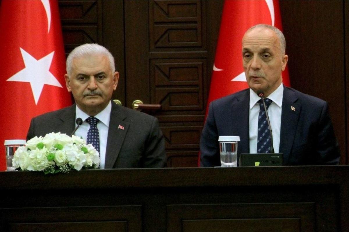 Kamuda &Ccedil;alışan Yaklaşık 200 Bin İş&ccedil;inin Zam Oranı Belli Oldu