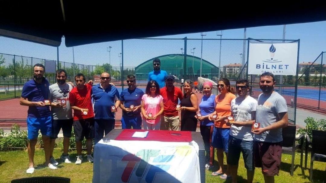 &ldquo;senior Hafta Sonu Tenis Turnuvası Tamamlandı