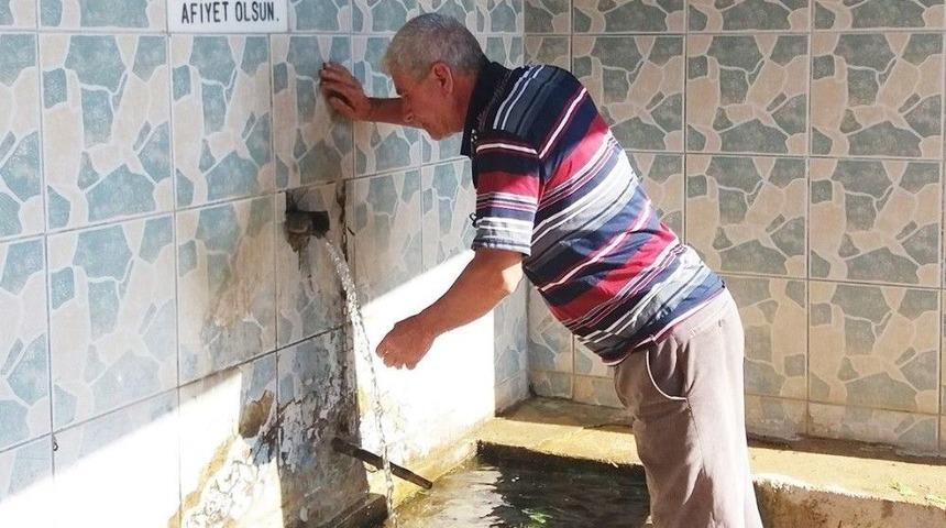 K&ouml;y &Ccedil;eşmelerinin Soğuk Suları Serinletiyor