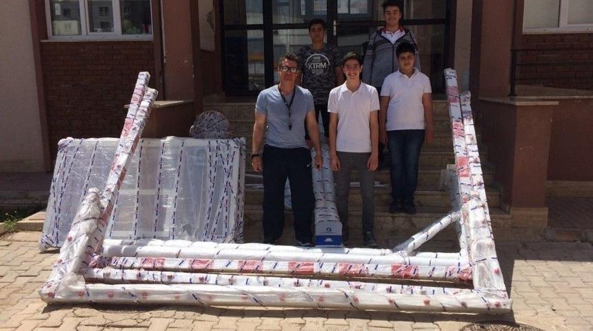 B&uuml;y&uuml;kşehir&rsquo;den Okullara Spor Malzemesi Yardımı