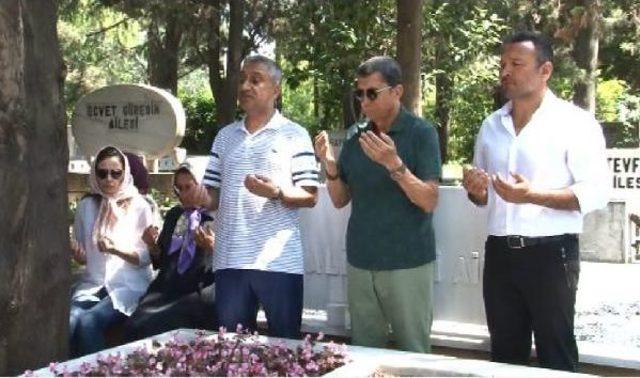 Sinemanın Unutulmaz Ismi Kemal Sunal Mezarı Başında Anıldı 2