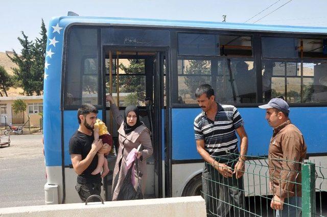 Bayramlaşmaya Giden Suriyeliler D&ouml;n&uuml;yor 3