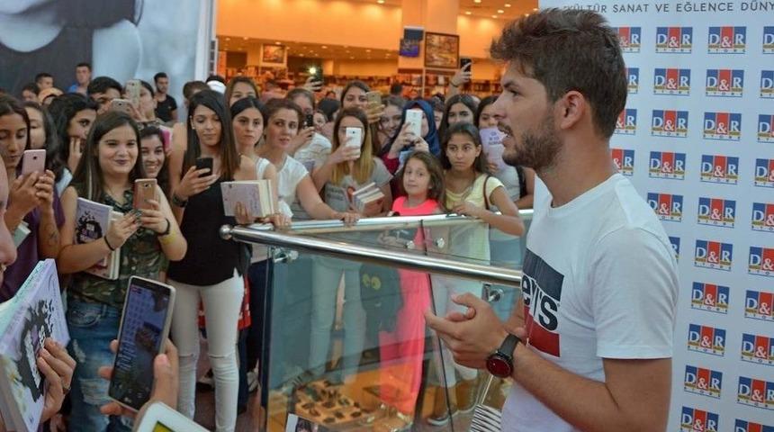 Mira&ccedil; &Ccedil;ağrı Aktaş Okurlarıyla Buluştu