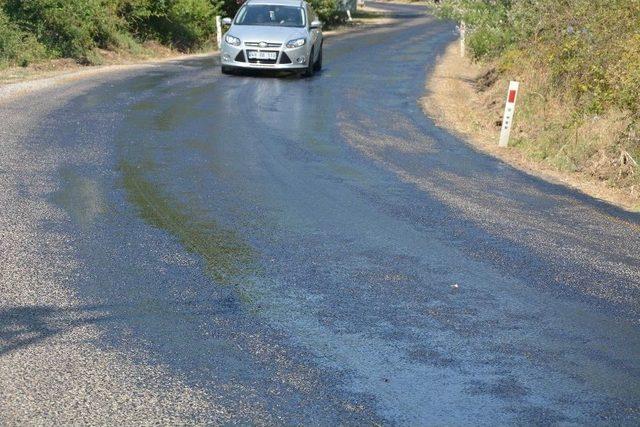 K&ouml;yceğiz Ve Ortaca&rsquo;da Aşırı Sıcak Asfalt Eritti 3