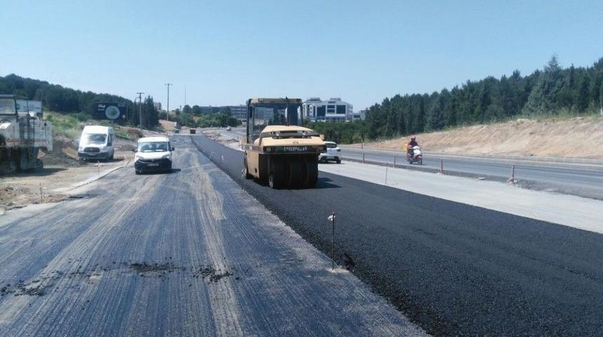 &Ccedil;ayırova &Ouml;zg&uuml;rl&uuml;k Caddesi Yenileniyor