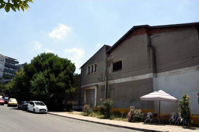 Aliağa&rsquo;da Osmanlı D&ouml;neminden Kalma Han Restore Edilecek 1