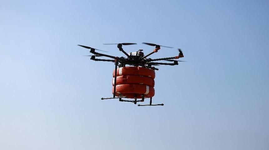 İstanbul Sahillerinde Cankurtaran Drone İş Başında