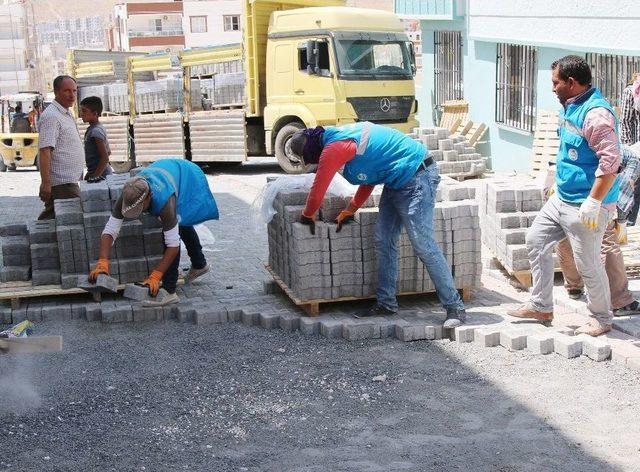 Haliliye Belediyesinden Devteşti’de Parke Taşı Çalışması