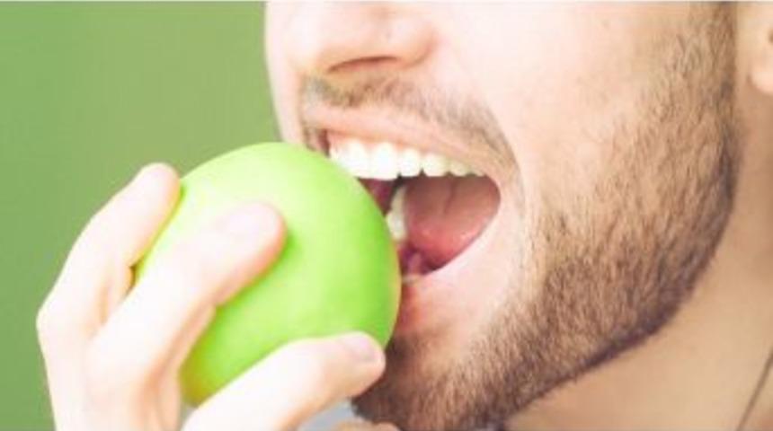 Diş &Ccedil;&uuml;r&uuml;klerini Beslenme Tarzı Tetikliyor