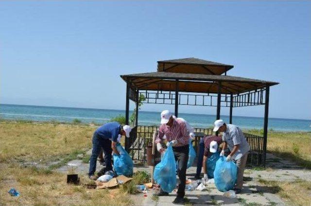 Adilcevaz&rsquo;Da Van G&ouml;l&uuml; Sahili Temizlendi 1