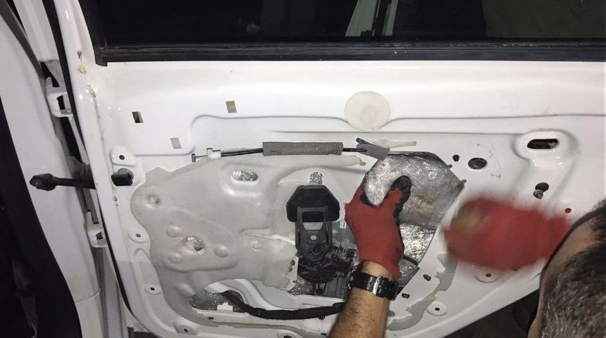 Mersin&rsquo;de Bir Aracın Kaportasında 40 Kilo Esrar Ele Ge&ccedil;irildi