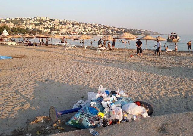 Suriyeliler, Büyükçekmece Sahillerinde Ciddi Tahribat Oluşturuyor