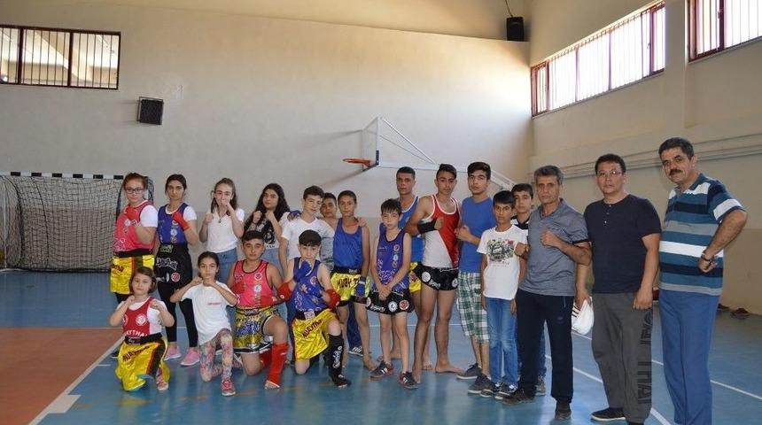 Muay Thai İl Se&ccedil;meleri Besni&rsquo;de Yapıldı