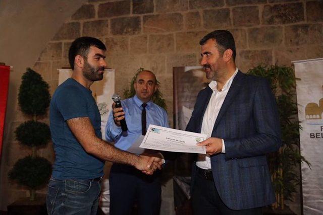 Girişimcilik Kursiyerlerine Sertifika 1