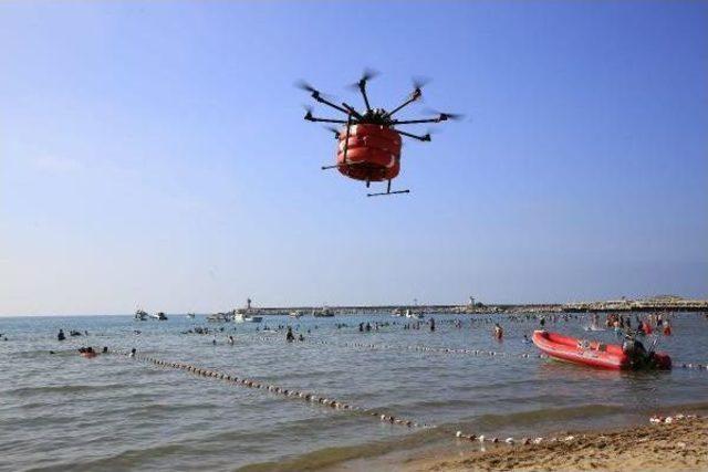 İstanbul’Da  Drone Ile Can Simitleri De Kullanarak 45 Günde Yaklaşık 1000  Kişi Boğulmaktan Kurtarıldı