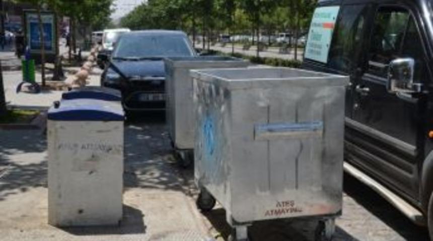 Batman&rsquo;a 600 Yeni &Ccedil;&ouml;p Konteyneri