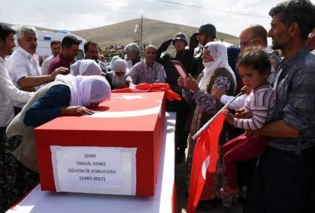 Van'da Pkk'dan Bombalı Tuzak; 1 Korucu Şehit, 1 Korucu Yaralı (2)