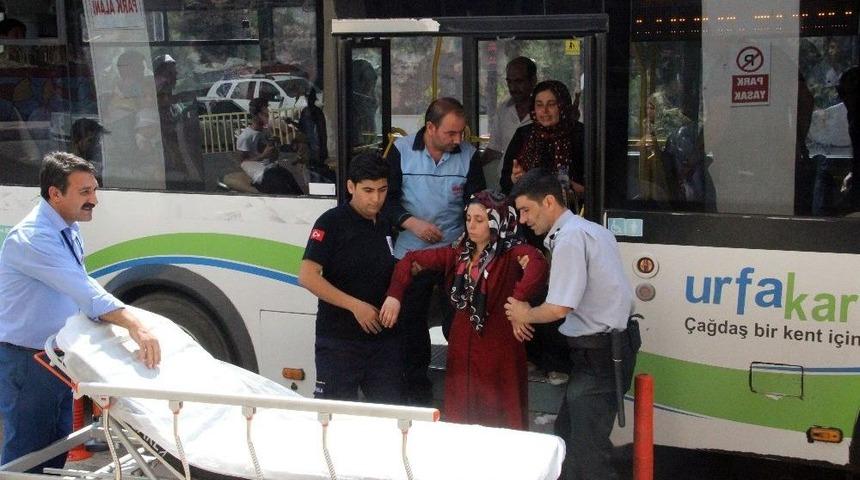 (&ouml;zel Haber) Sıcaktan Bayılan Yolcuyu Otob&uuml;sle Hastaneye Getirdi