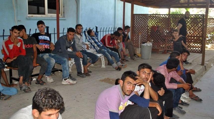 Hatay&rsquo;da 56 Ka&ccedil;ak Yakalandı