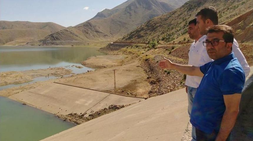 &Ccedil;at Barajında Tehlike &Ccedil;anları &Ccedil;alıyor