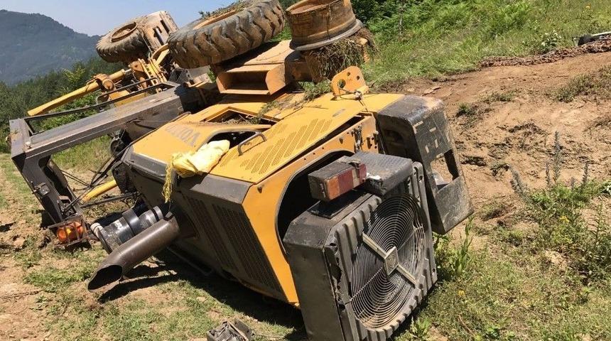 Greyder Devrildi S&uuml;r&uuml;c&uuml; Yara Almadı