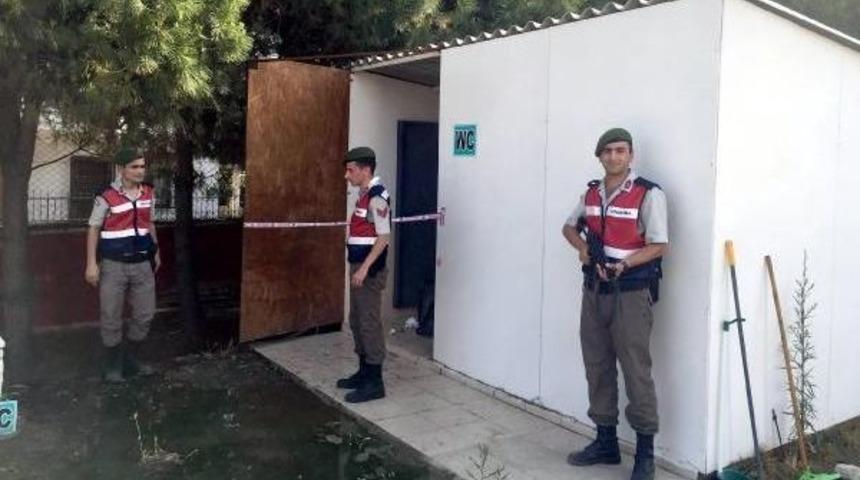 Ailesinden Gizlediği Bebeğini Plaj Tuvaletinde Doğurup Bıraktı