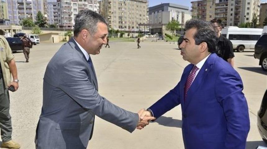 Vali G&uuml;zeloğlu&rsquo;ndan Emniyete Ziyaret