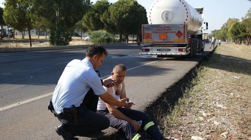 Antalya&rsquo;da Otogaz Y&uuml;kl&uuml; Tırdaki Yangın Korkuttu