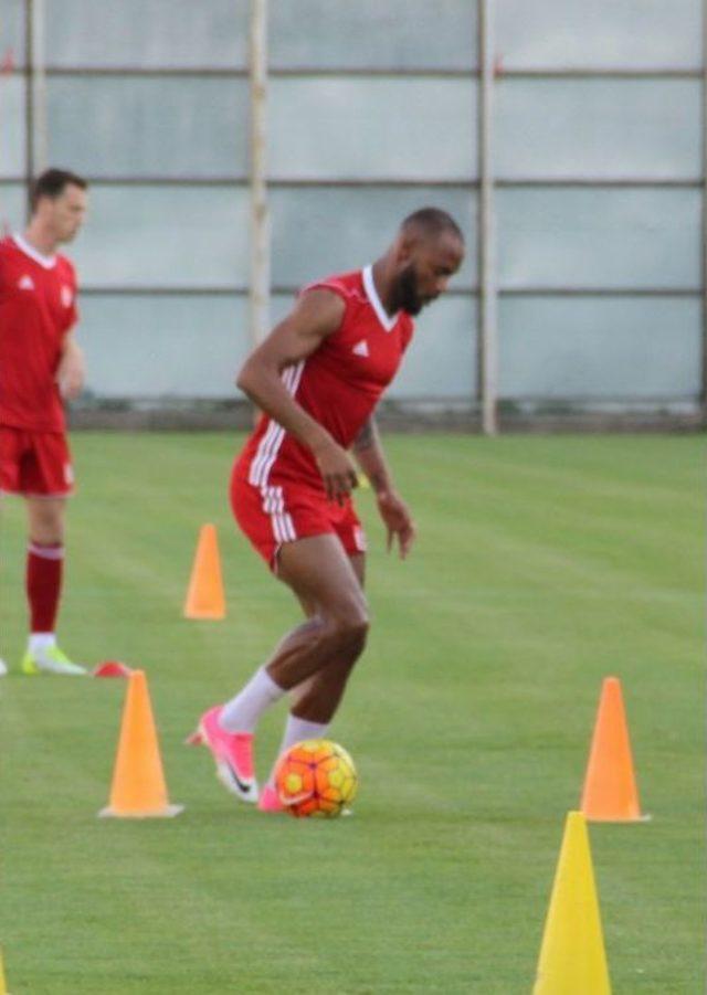 Sivasspor Yeni Sezona Çift Antrenmanla Hazırlanıyor