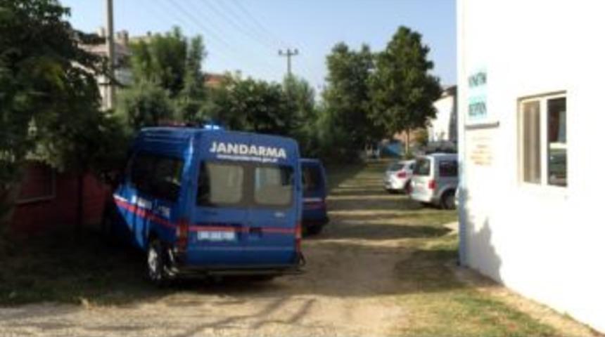 Bebeğini Plaj Tuvaletinde Doğurup Terk Etti