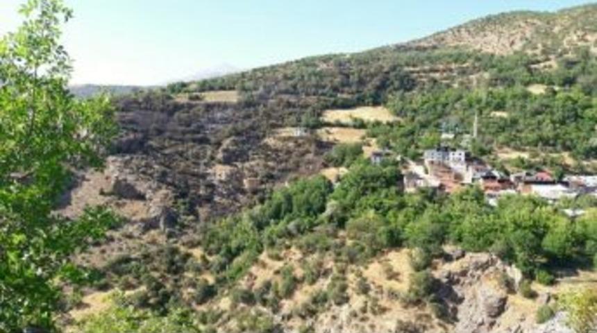 &Ccedil;emişgezek&rsquo;te Yangın