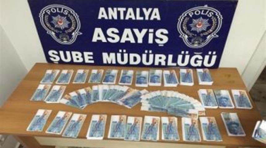 Antalya&rsquo;da &lsquo;ucuz Sterlin&rsquo; &Ccedil;etesi &Ccedil;&ouml;kertildi