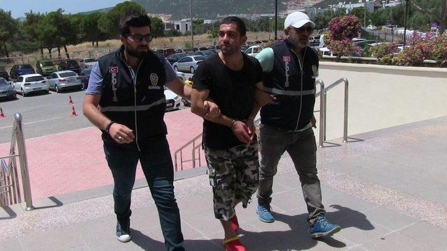İngiliz Sevgilisinin Boynunu Ve Y&uuml;z&uuml;n&uuml; Kesen Şahıs Tutuklandı 1