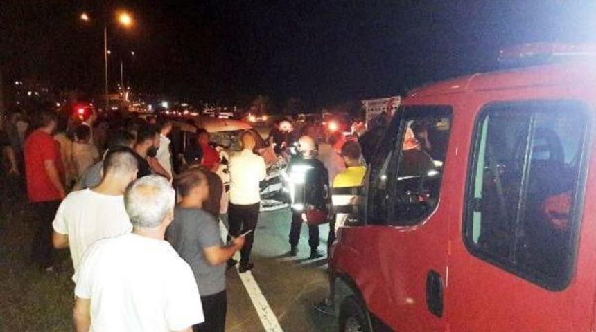 Ardeşen'de Ara&ccedil; Yayalara &Ccedil;arptı: 3 &Ouml;l&uuml;