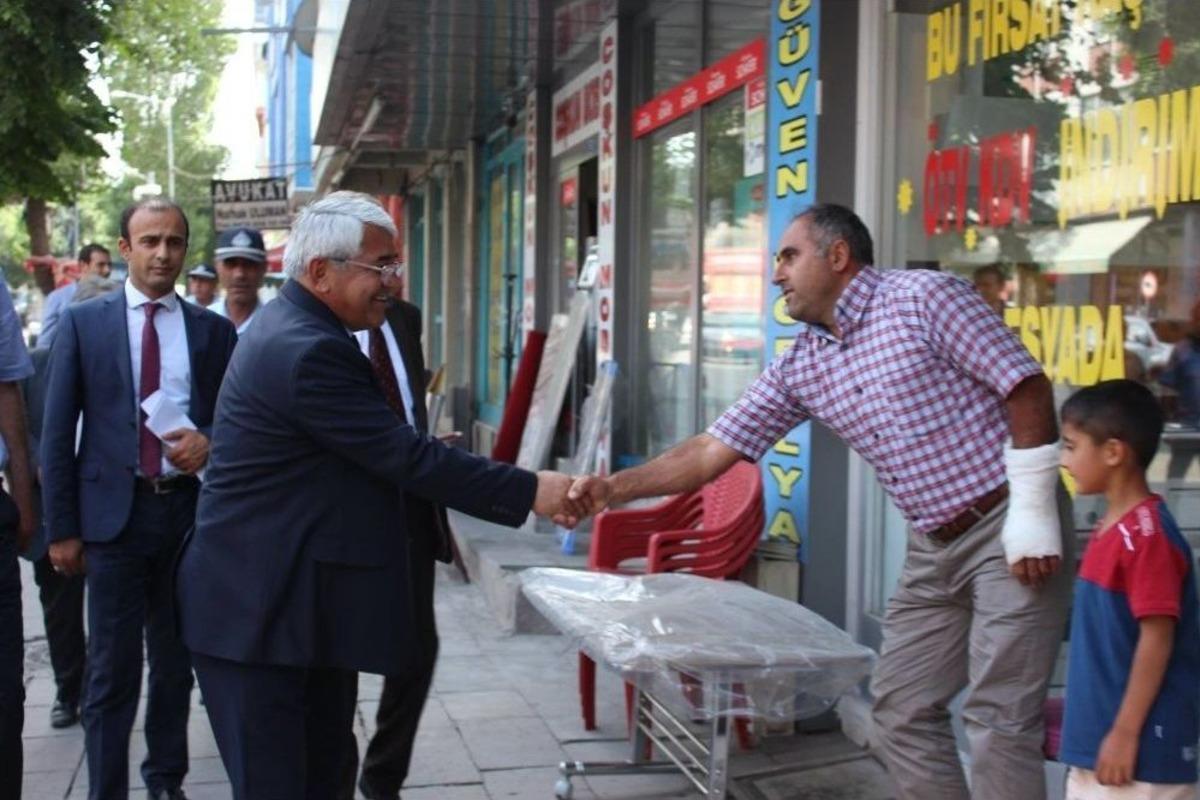 Başkan Kara&ccedil;anta, Esnafı Ziyaret Etti